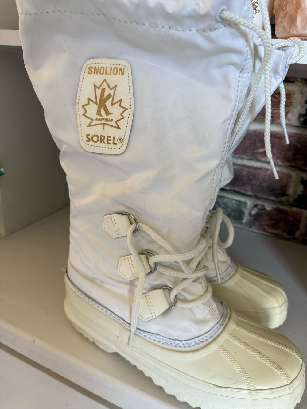 Sorel White Boot Patch with Gold Logo